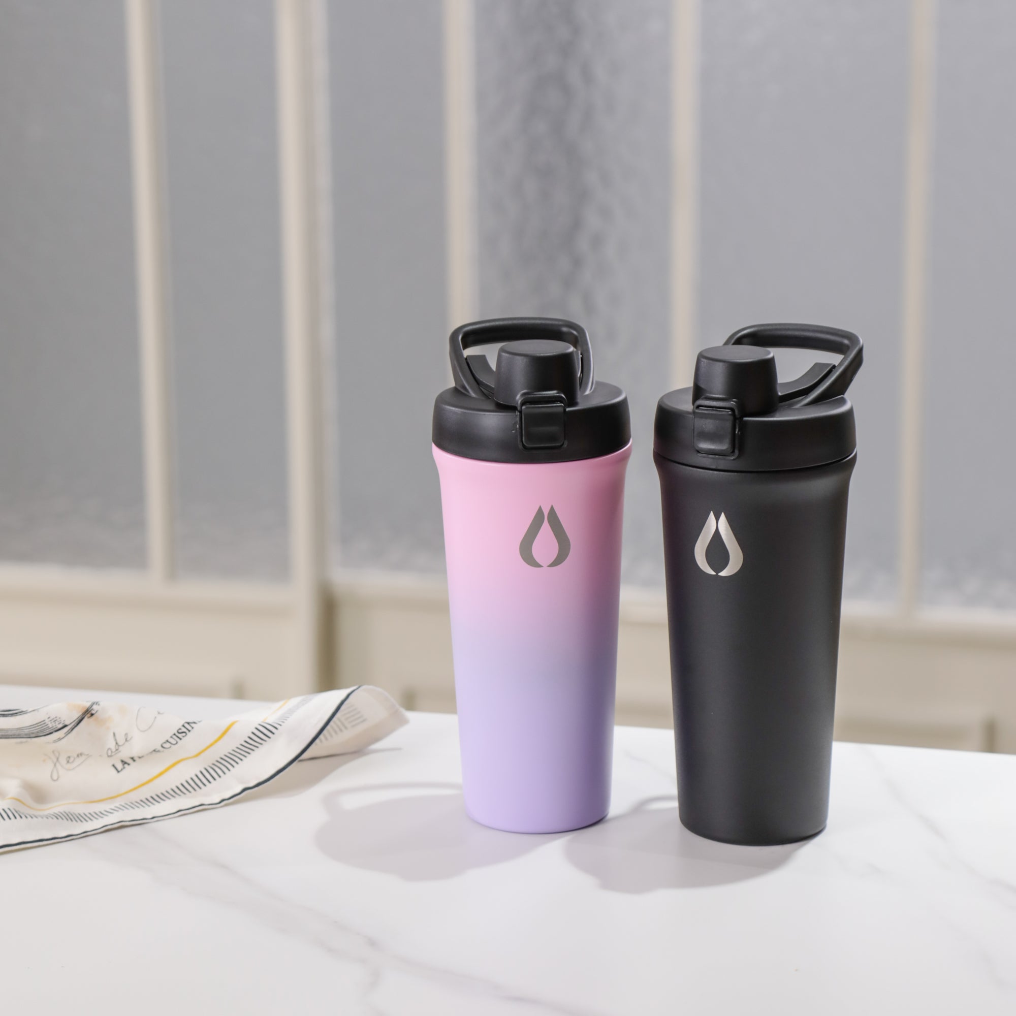 Shaker - 750ML - Svart